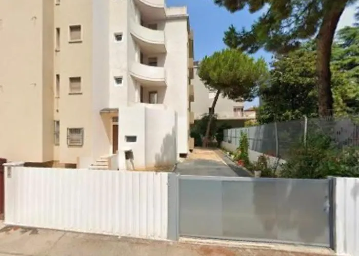 Apartman Apartments *